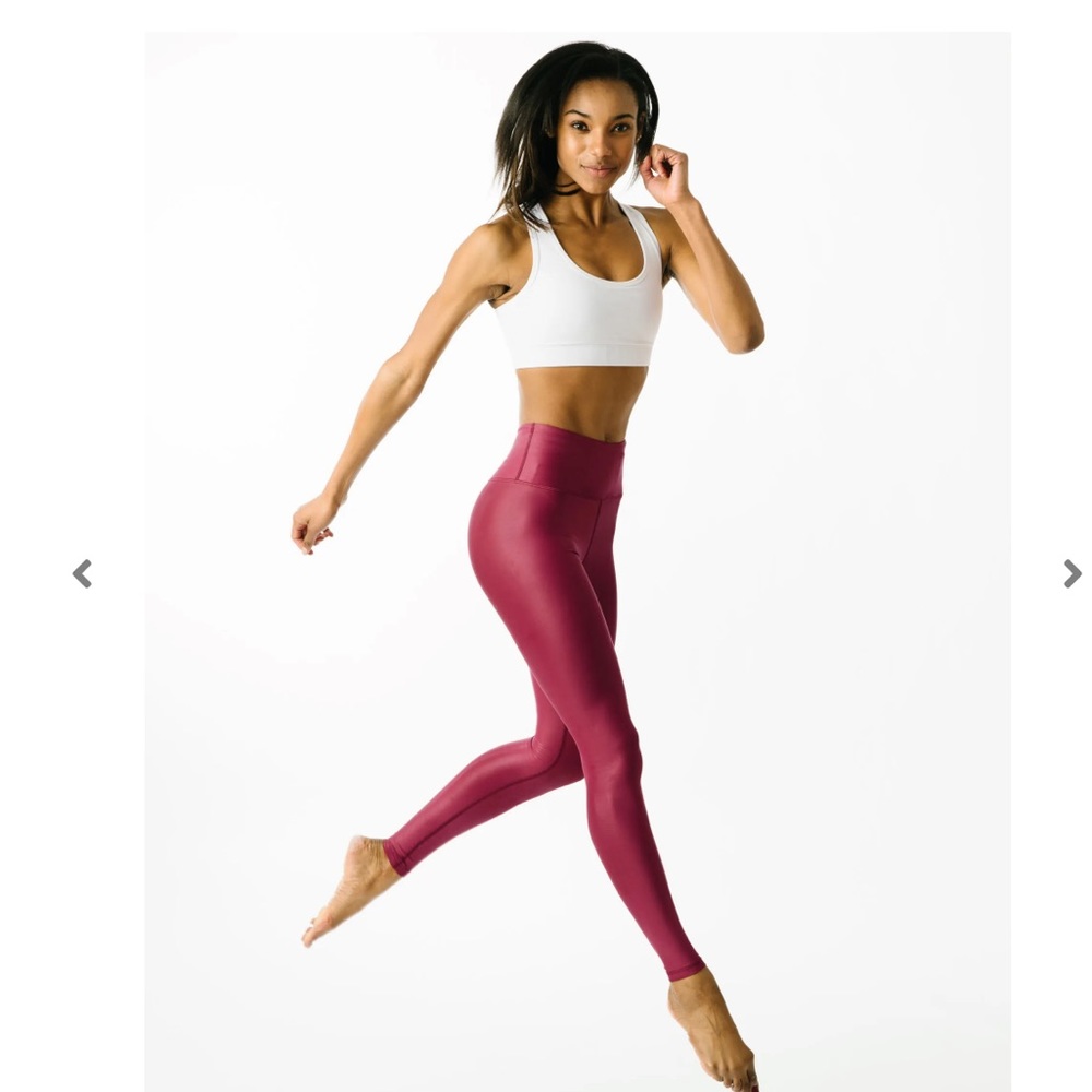 Zyia Cranberry Metallic Light N Tight Leggings 28” inseam size 12 NWT